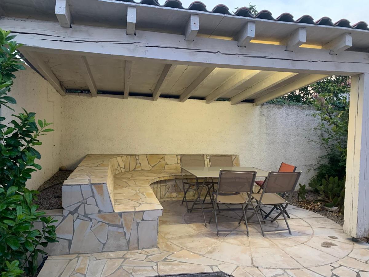 Charmant Logement Avec Piscine Saint-Feliu-d'Avall Εξωτερικό φωτογραφία